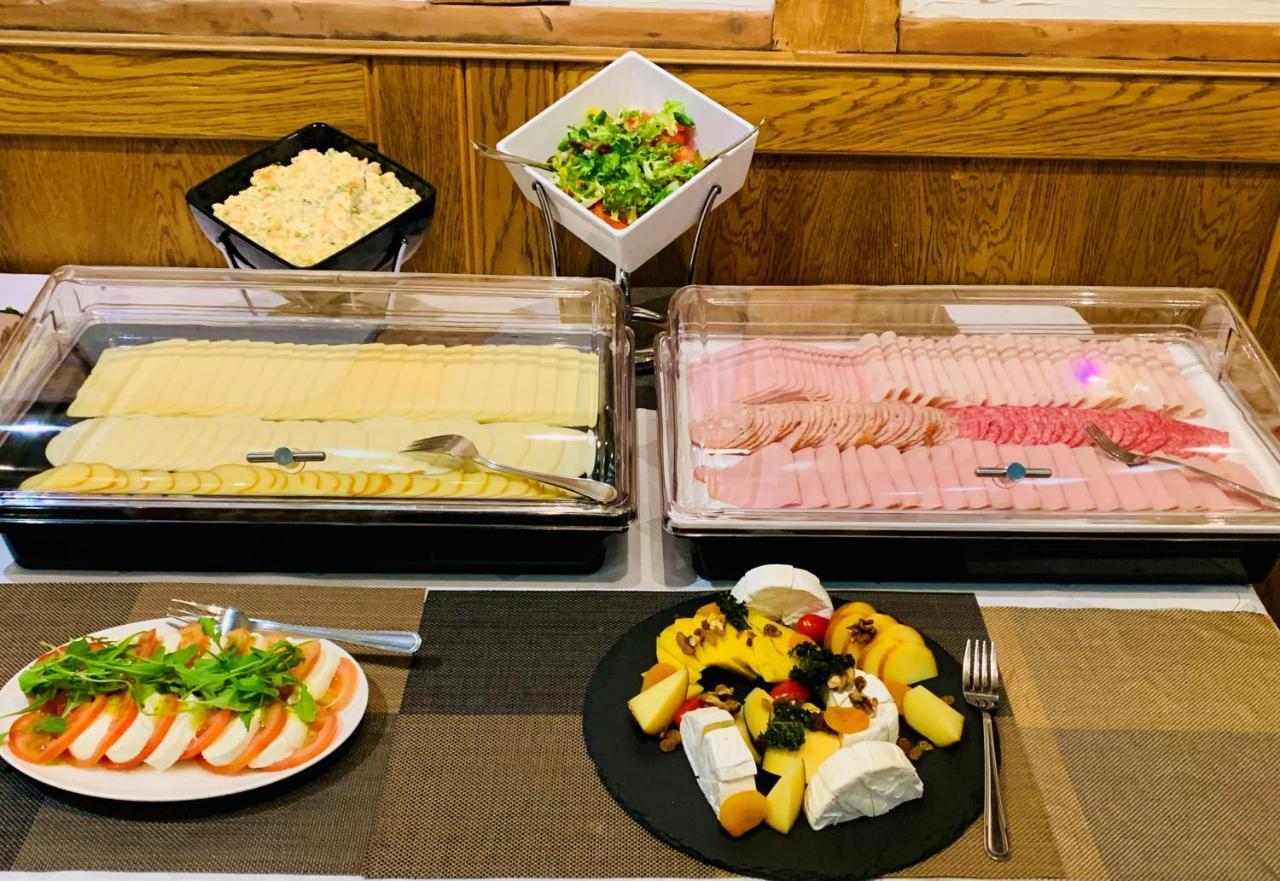 Hotel Niedzwiadek Wdzydze Kiszewskie Esterno foto