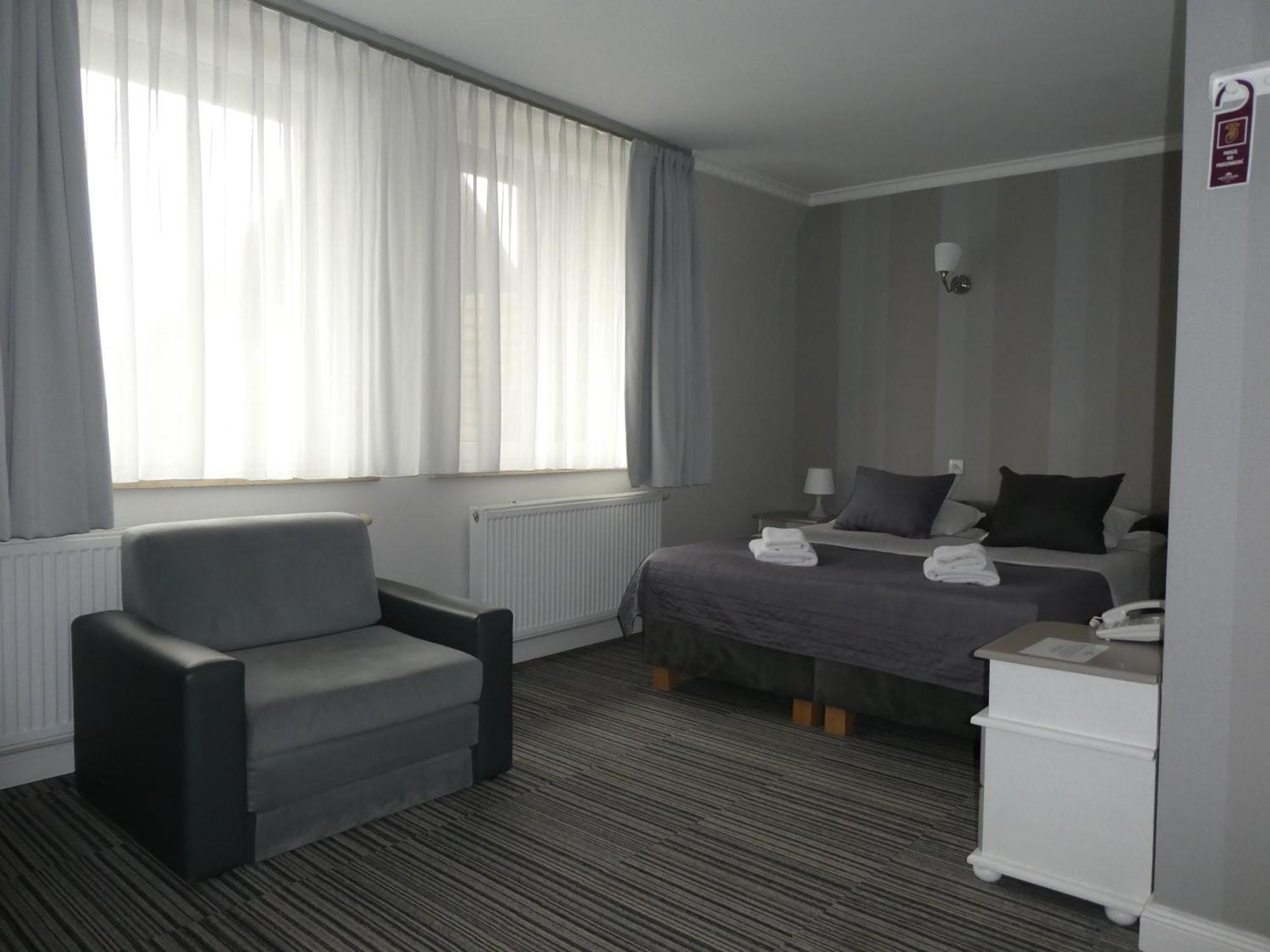 Hotel Niedzwiadek Wdzydze Kiszewskie Esterno foto