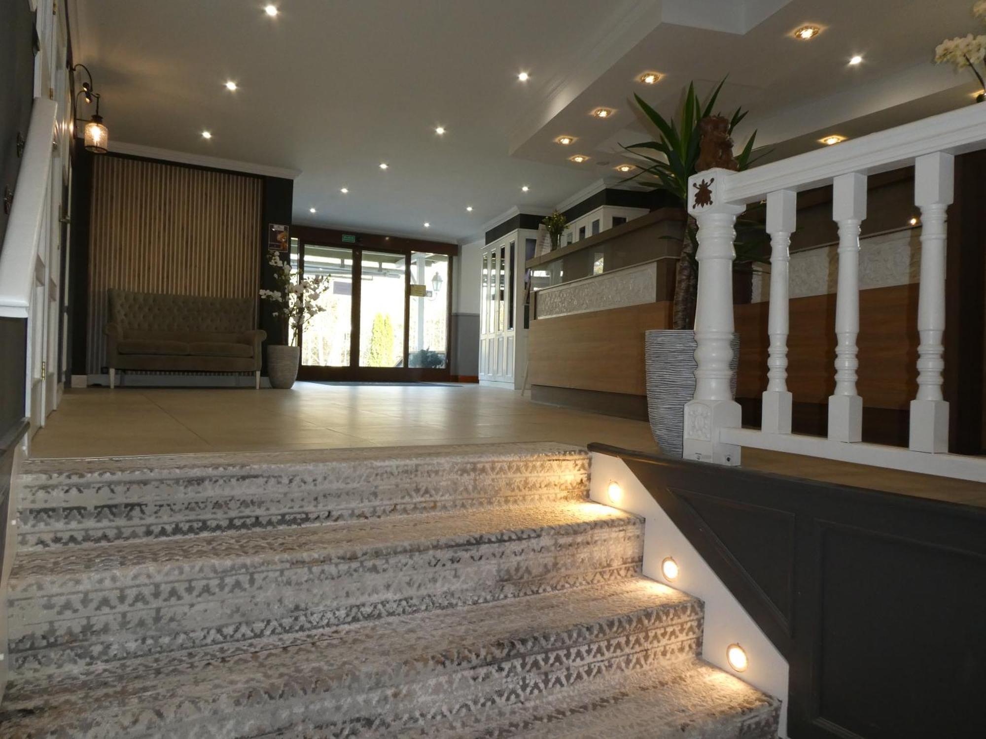 Hotel Niedzwiadek Wdzydze Kiszewskie Esterno foto
